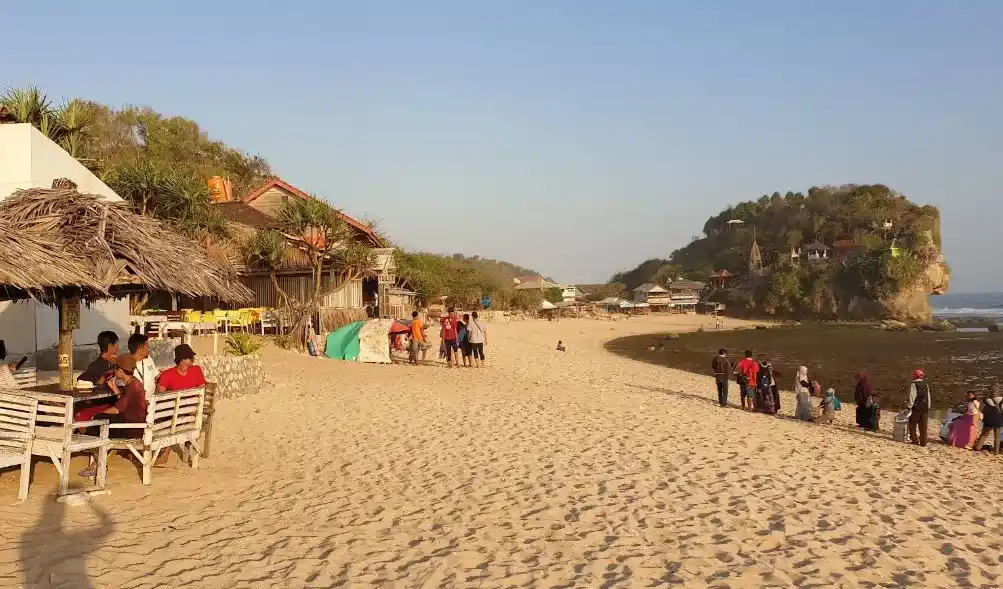 Pantai Indrayanti – wisata Gunung Kidul Yogyakarta