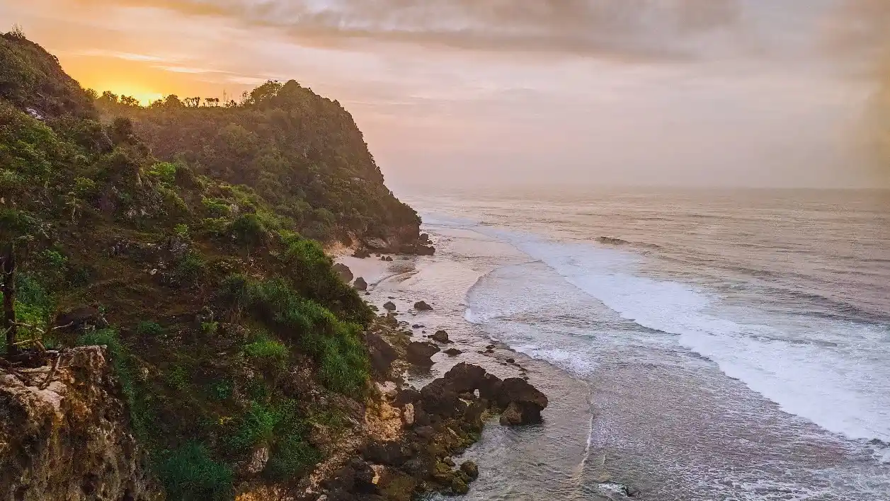 Pantai Pok Tunggal – wisata Gunung Kidul Yogyakarta